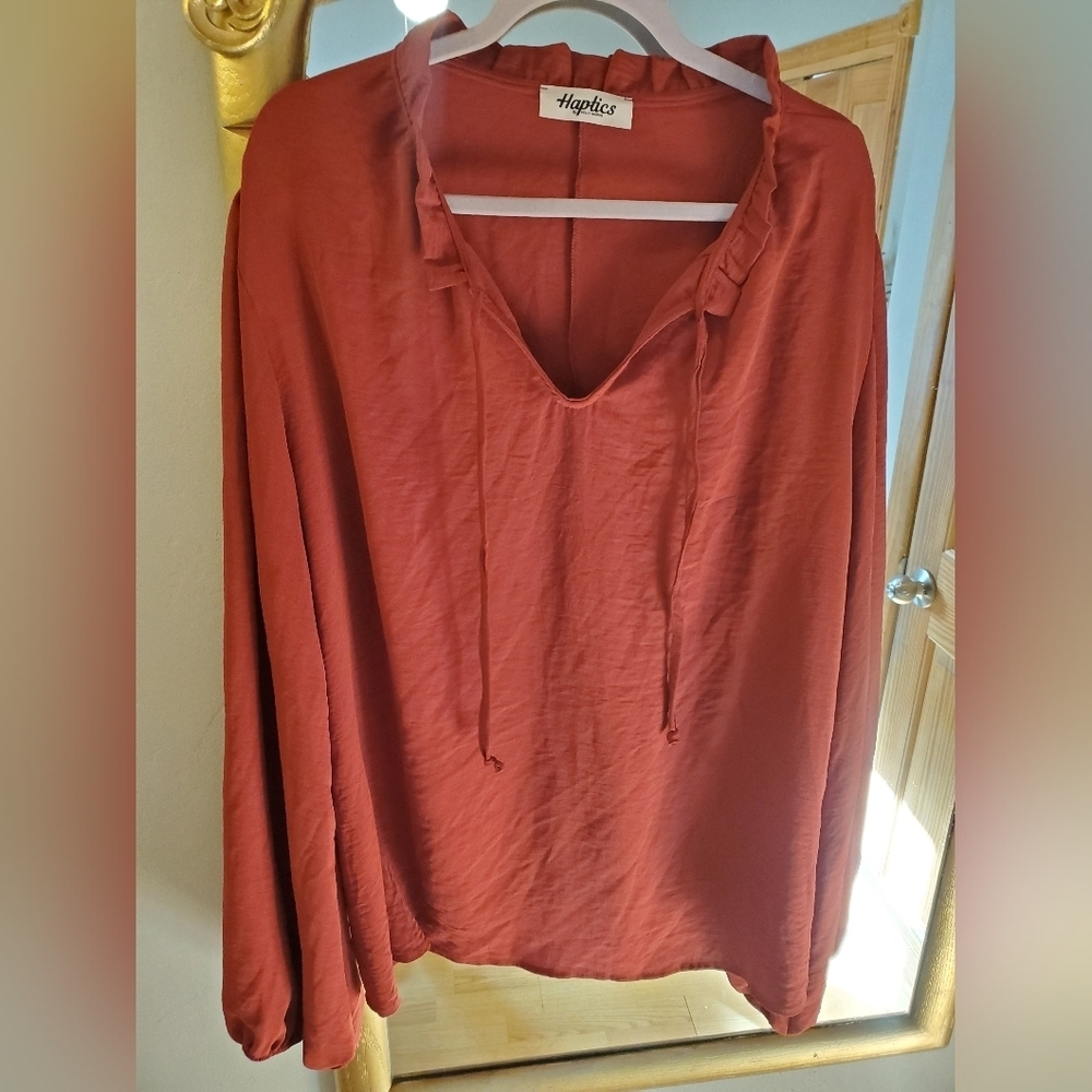 Haptics Ruffle Blouse - Picture 7 of 7